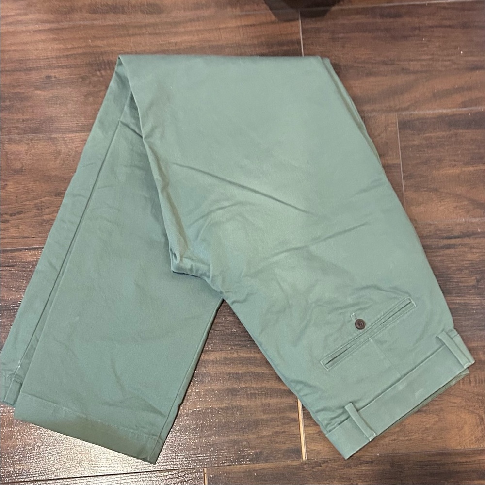 GAP Men's Khaki Chinos
